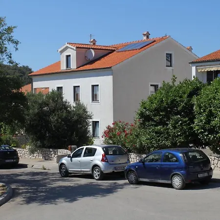 8090c Διαμέρισμα *
